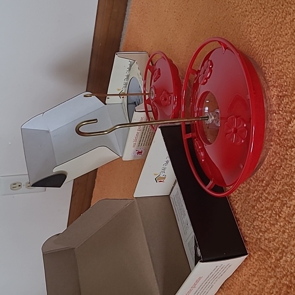 Wild Birds Unlimited Hummingbird Feeder - Picture 2 of 4